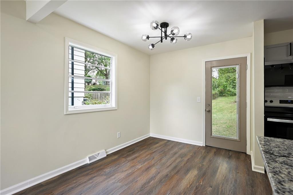 8032 Ne San Rafael Drive