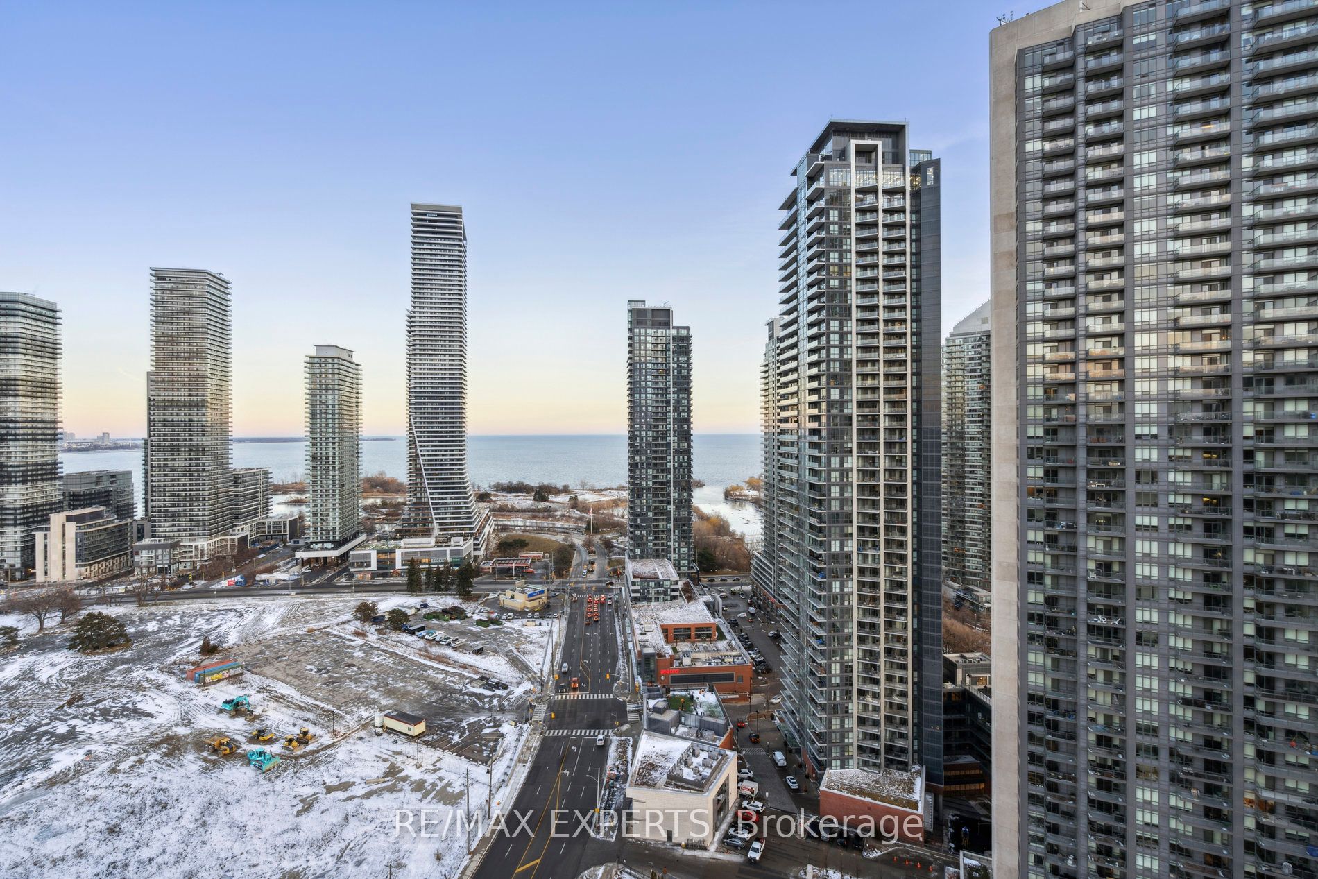 90 Park Lawn Rd PH-3007