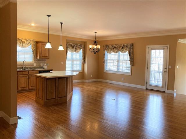 612 Carriage Court