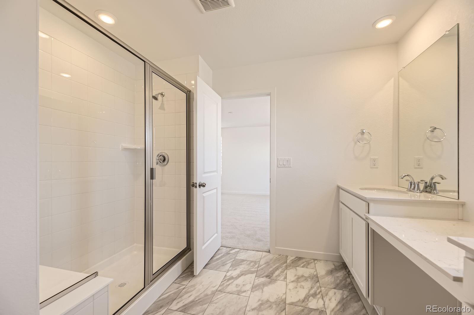 656 N Clubview Street