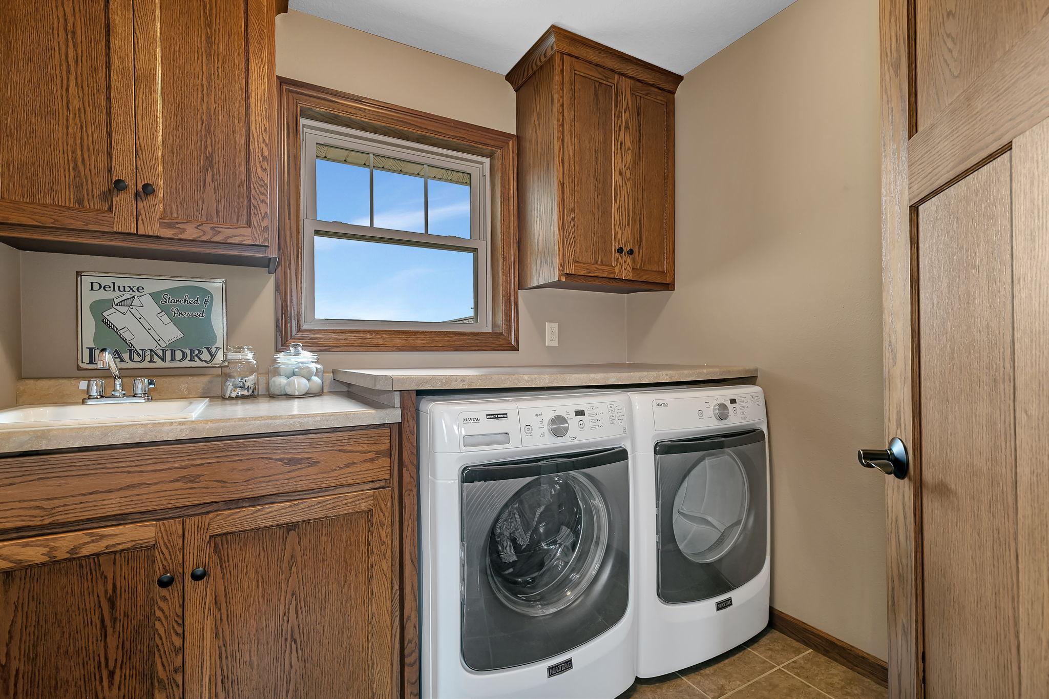 1201 Huntington Drive S