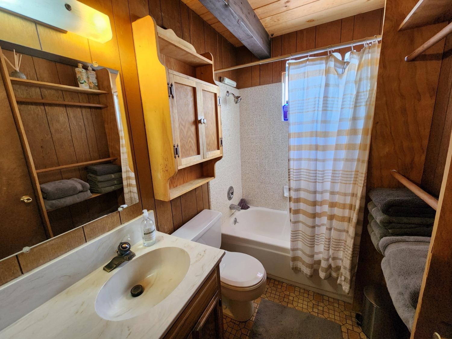 735 Bloods Ridge Road