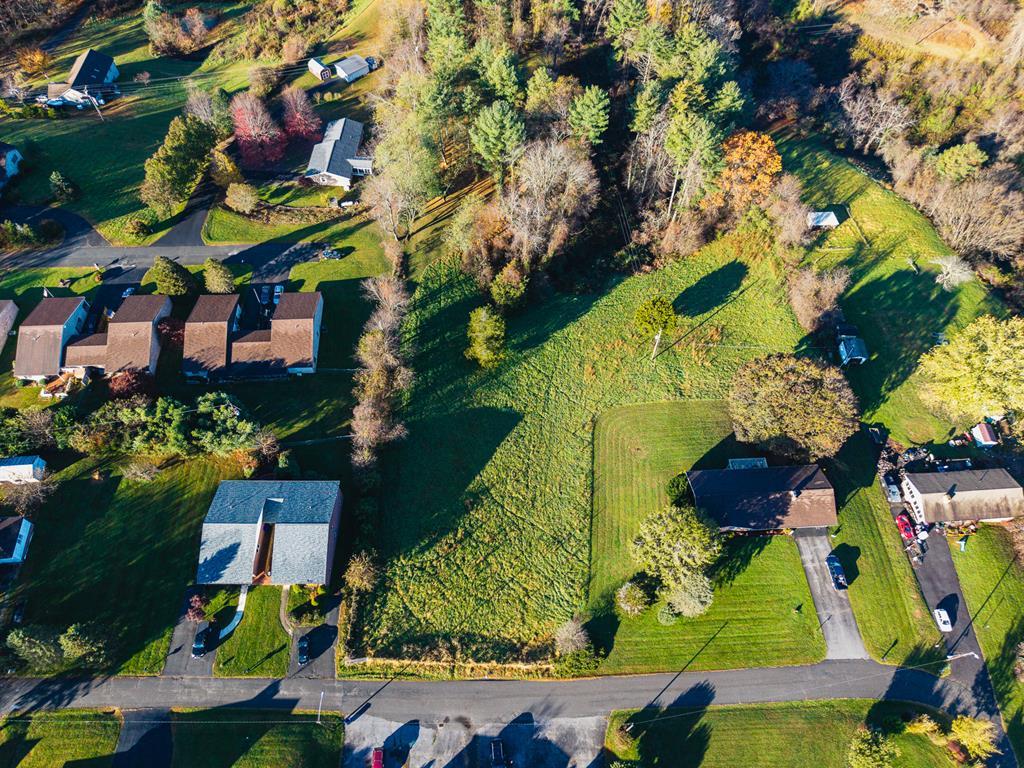 Residential building lot in the Town of Hillsville. 1.2874 (+/-) acres of cleared property, with public water and sewer available makes this property desirable to build your dream home.