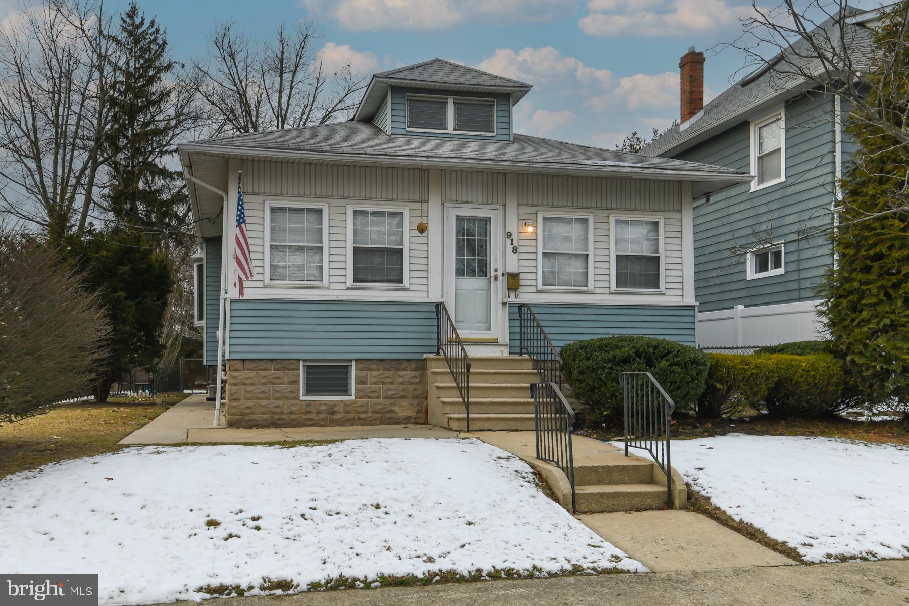 918 Highland Boulevard