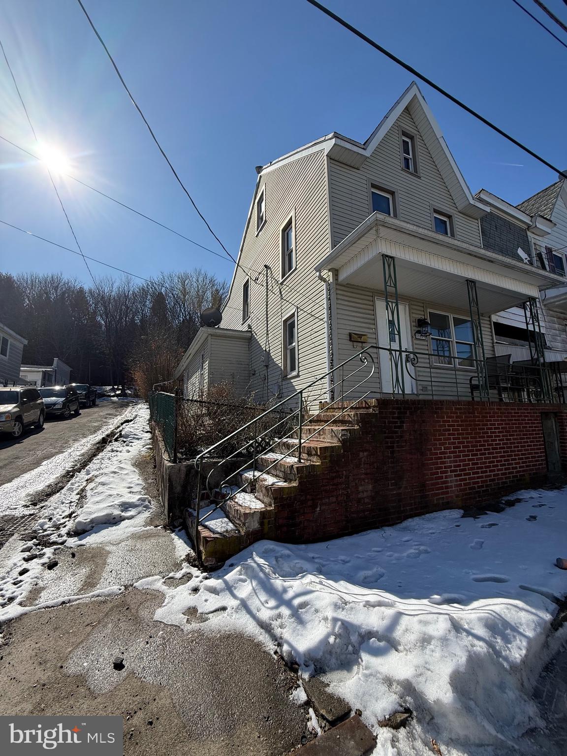 1000 Brock St  