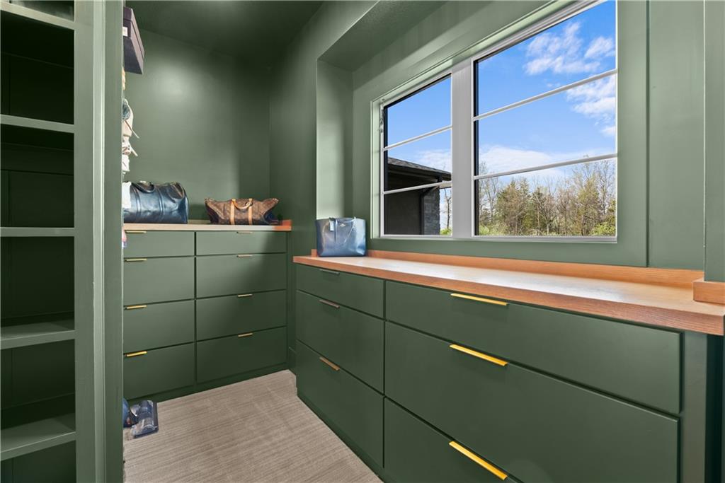 4 Broken Arrow Court