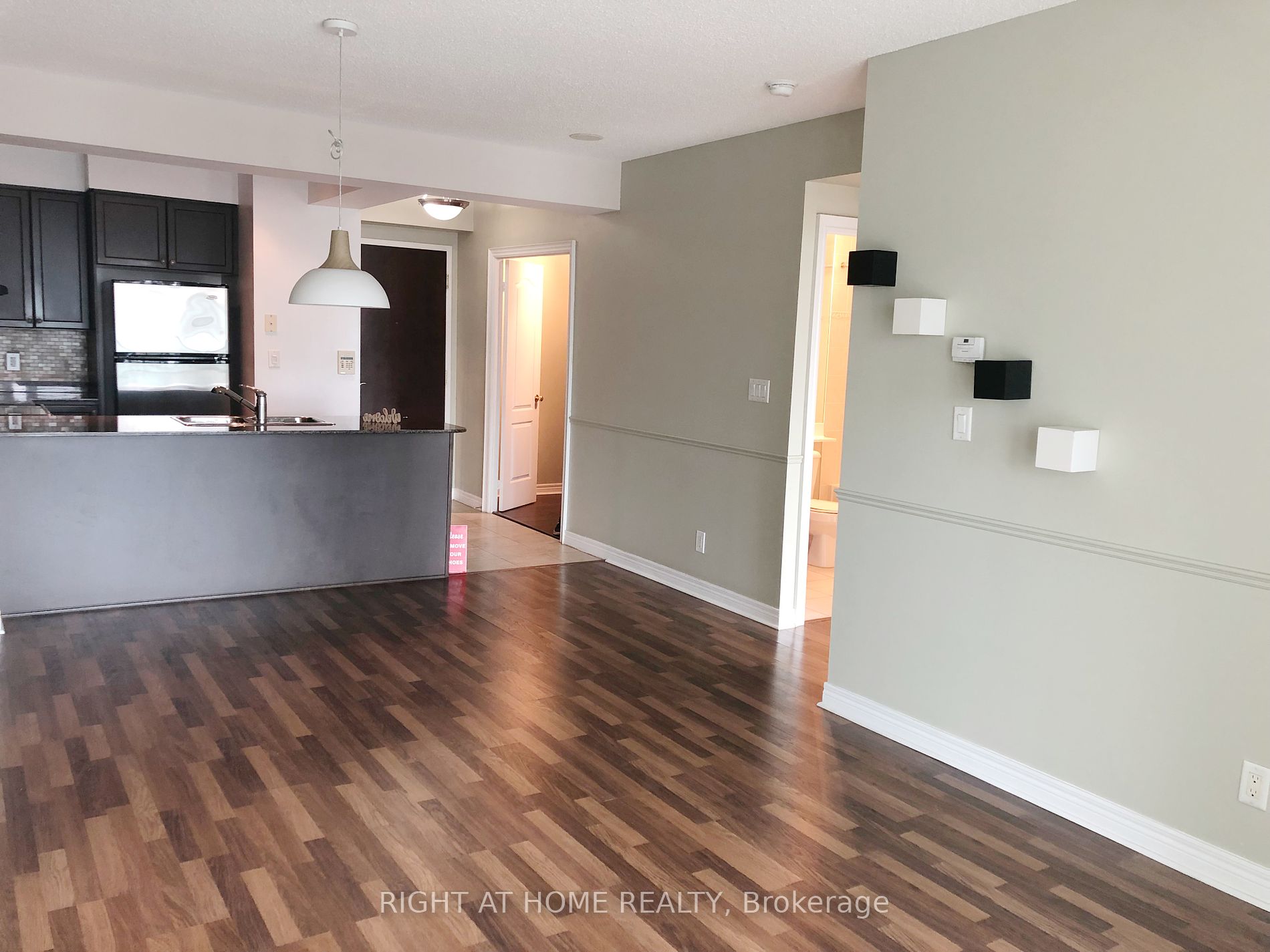 100 Promenade Circ 708