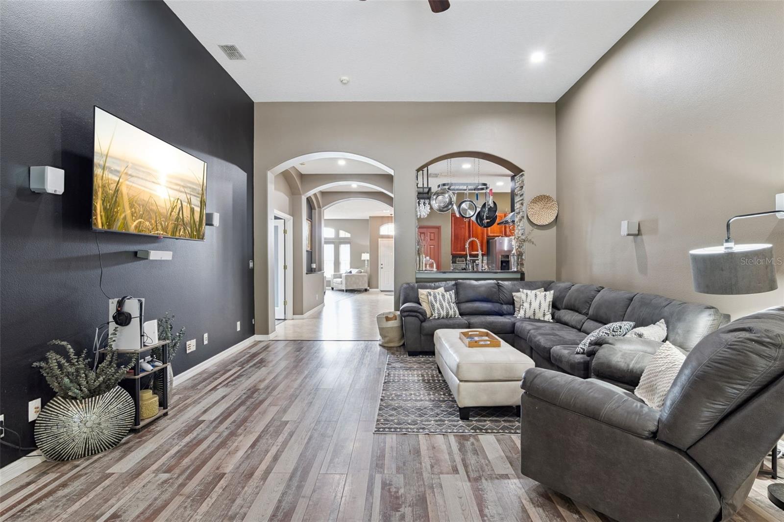 2019 Golden Ivy Way