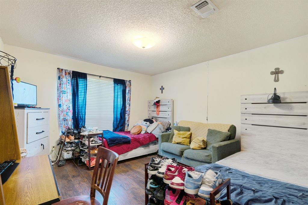 820 NE 32nd