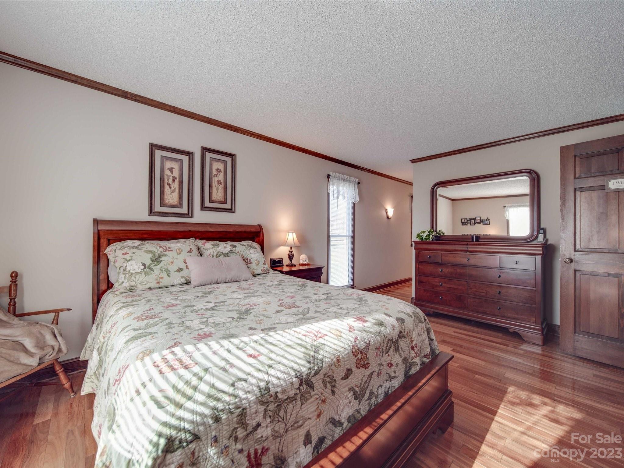 113 Hunters Creek Drive