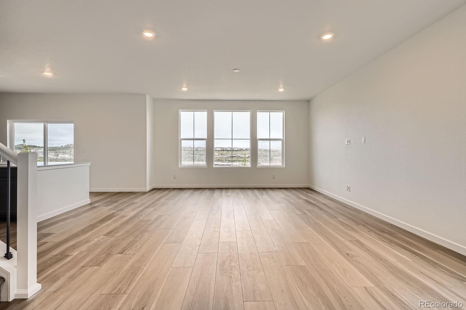 11039 Snowdon Street