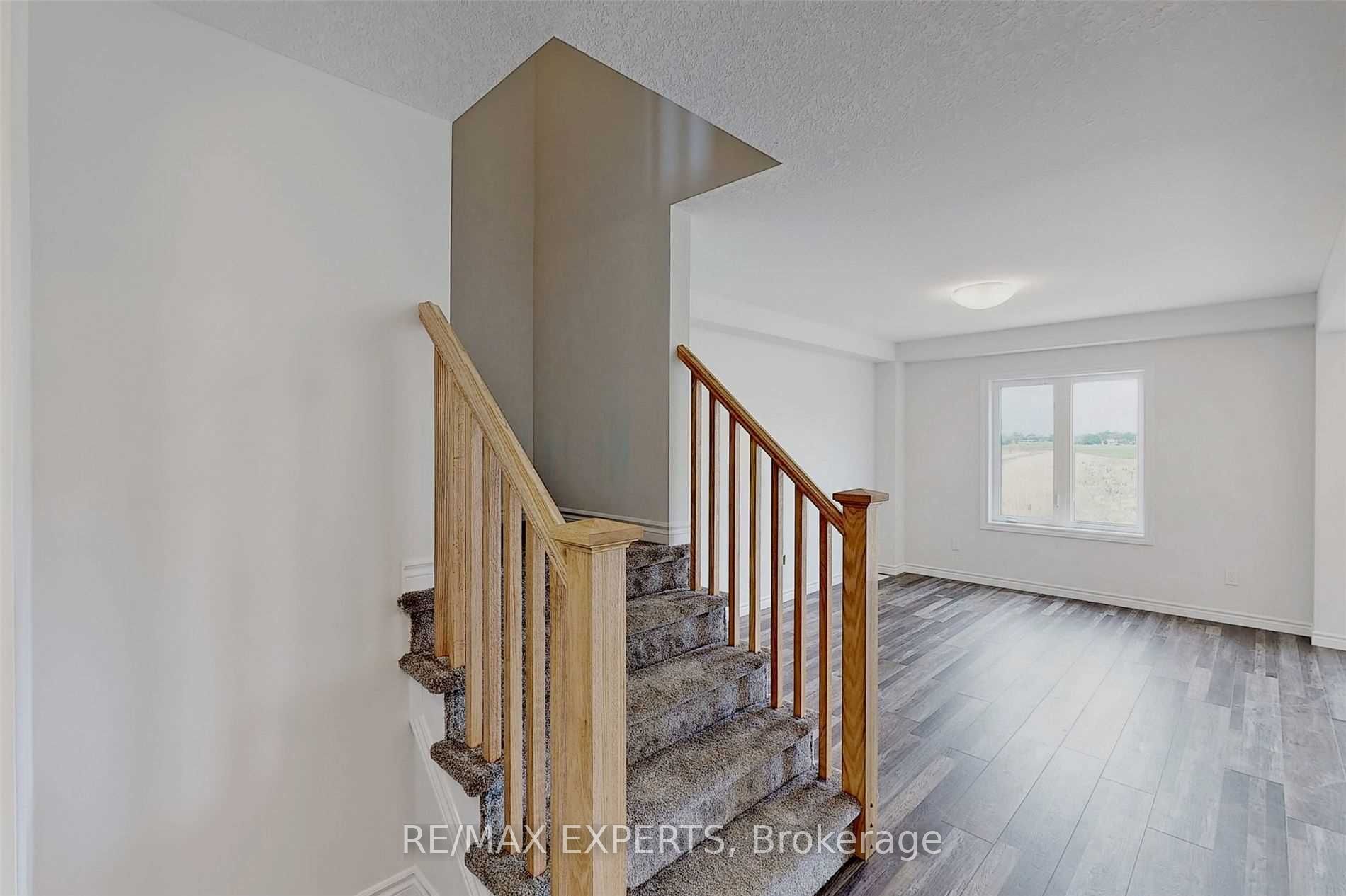 325 Bradshaw Dr