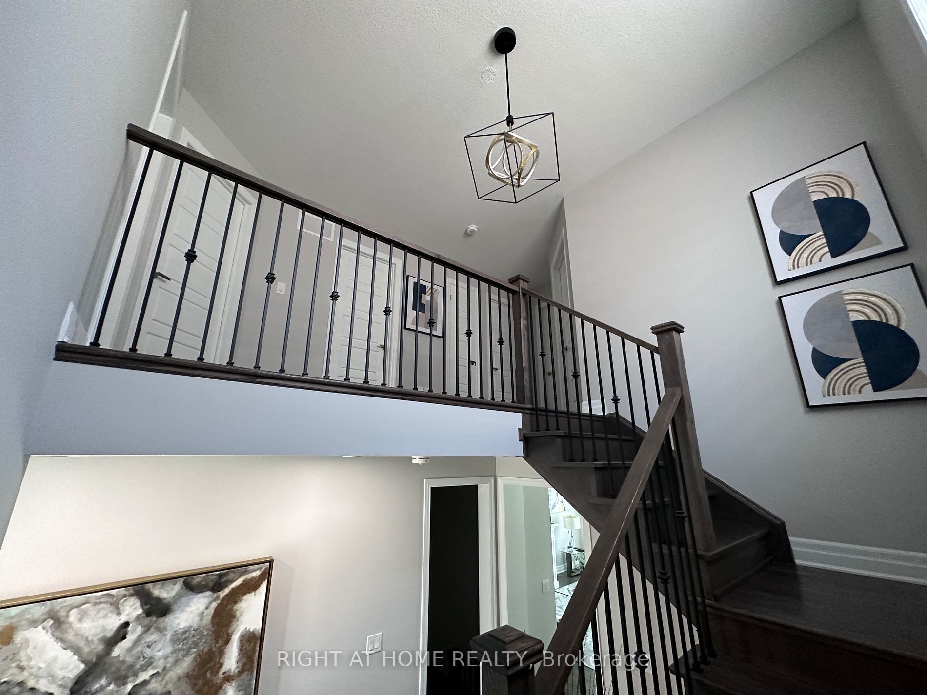 483 Violet Gate