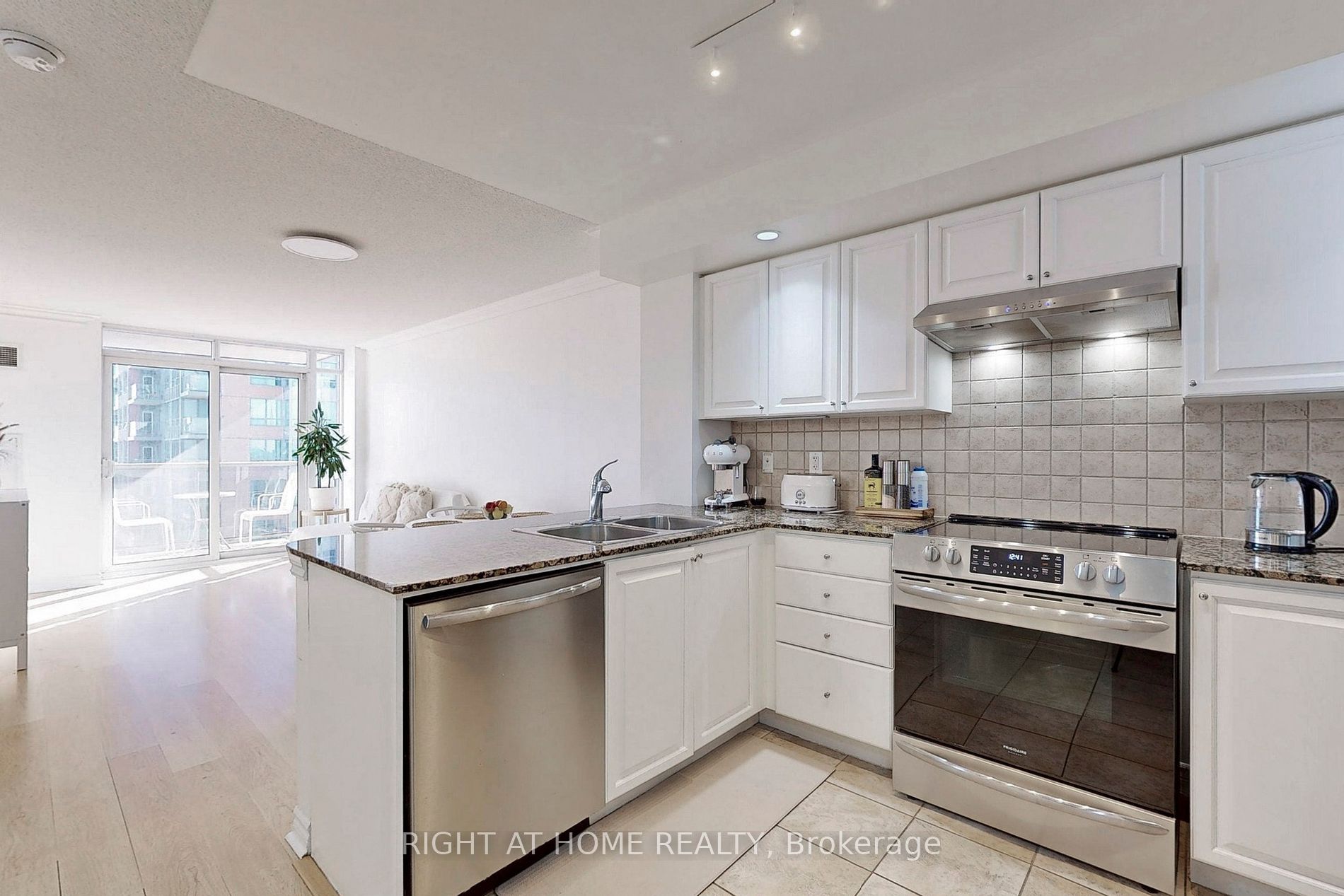 5233 Dundas St W St 1927