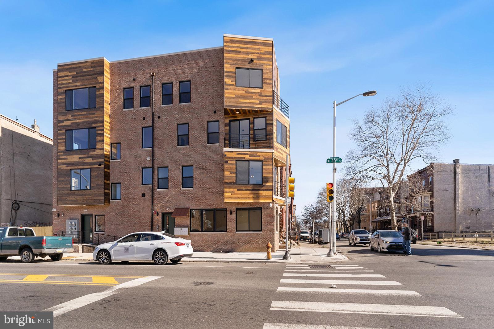 2845 W Diamond Street