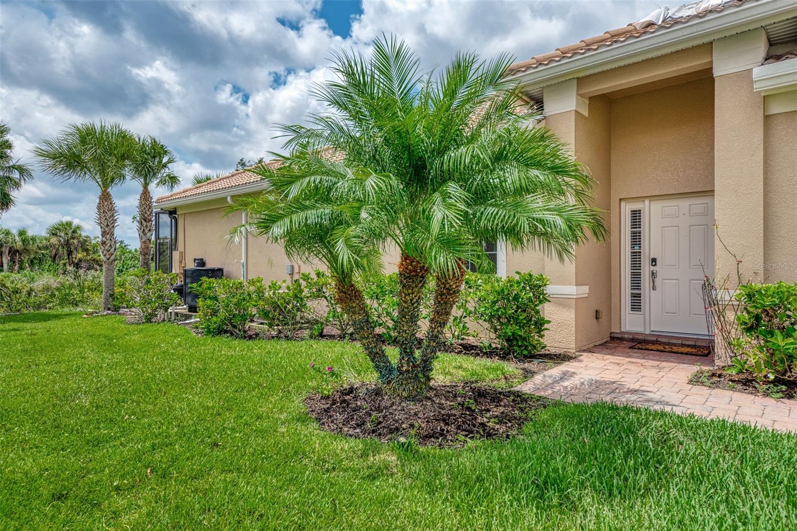 13104 Creekside Lane