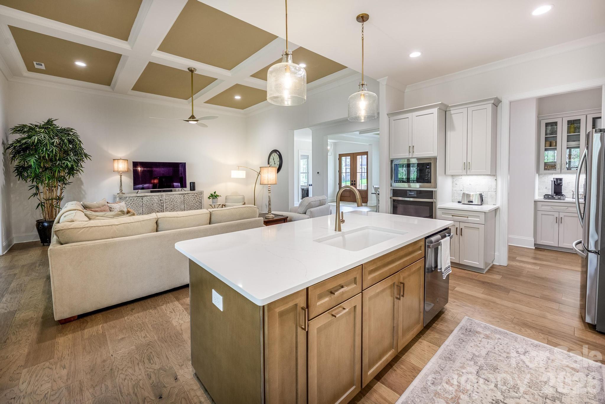 2411 Callaghan Court