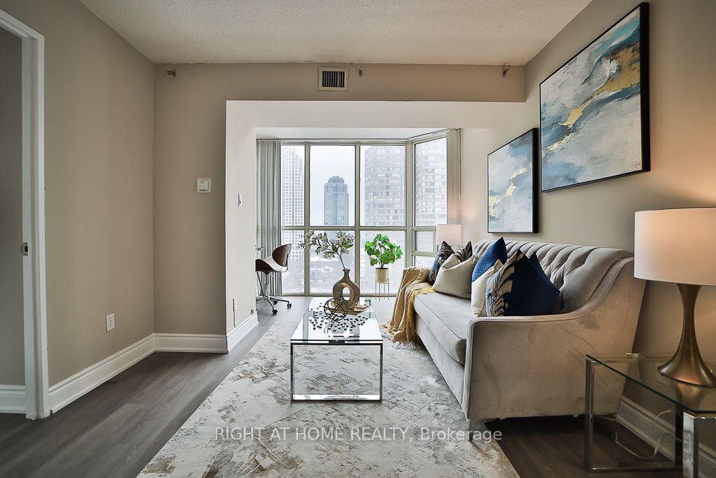 265 Enfield Pl 1001