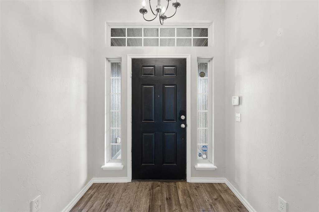 Four bedrooms in Norman at $290,000 — without taking on a fixer-upper.1400 Biltmore Ct offers 4 bedrooms, 2 bathrooms, a 2-car garage, and an updated interior with a flexible fourth bedroom that can also work beautifully as an office or bonus space. The updated kitchen and bathrooms give the home a fresh feel, while the comfortable living spaces make it easy to settle right in.Outside, the spacious backyard gives you plenty of room for entertaining, pets, play, or gardening. Tucked into a cul-de-sac with convenient access to shopping, dining, schools, and everything Norman has to offer.If you’ve been searching for more space while trying to stay under $300K, this one deserves a look.