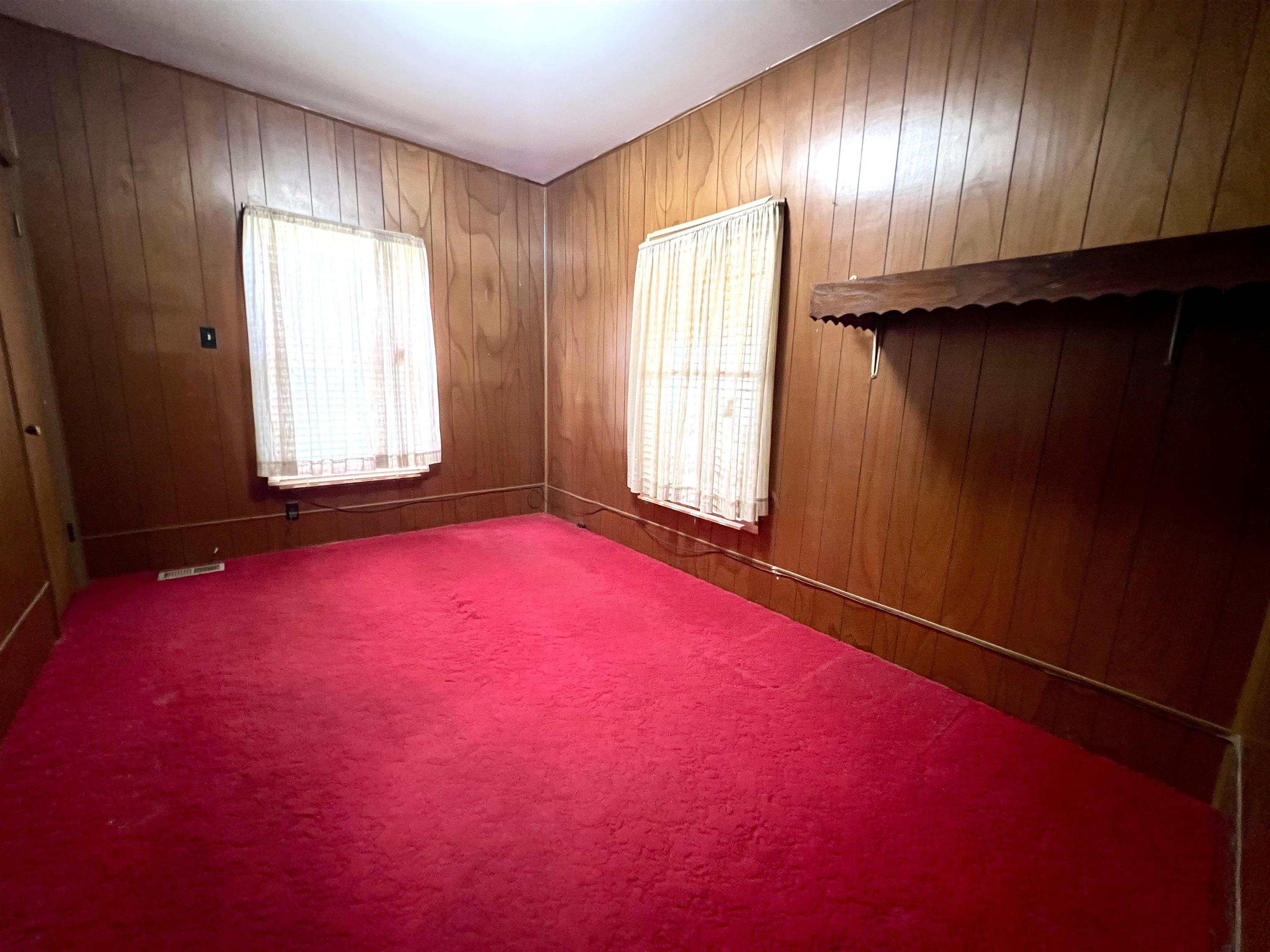 211 W Linden