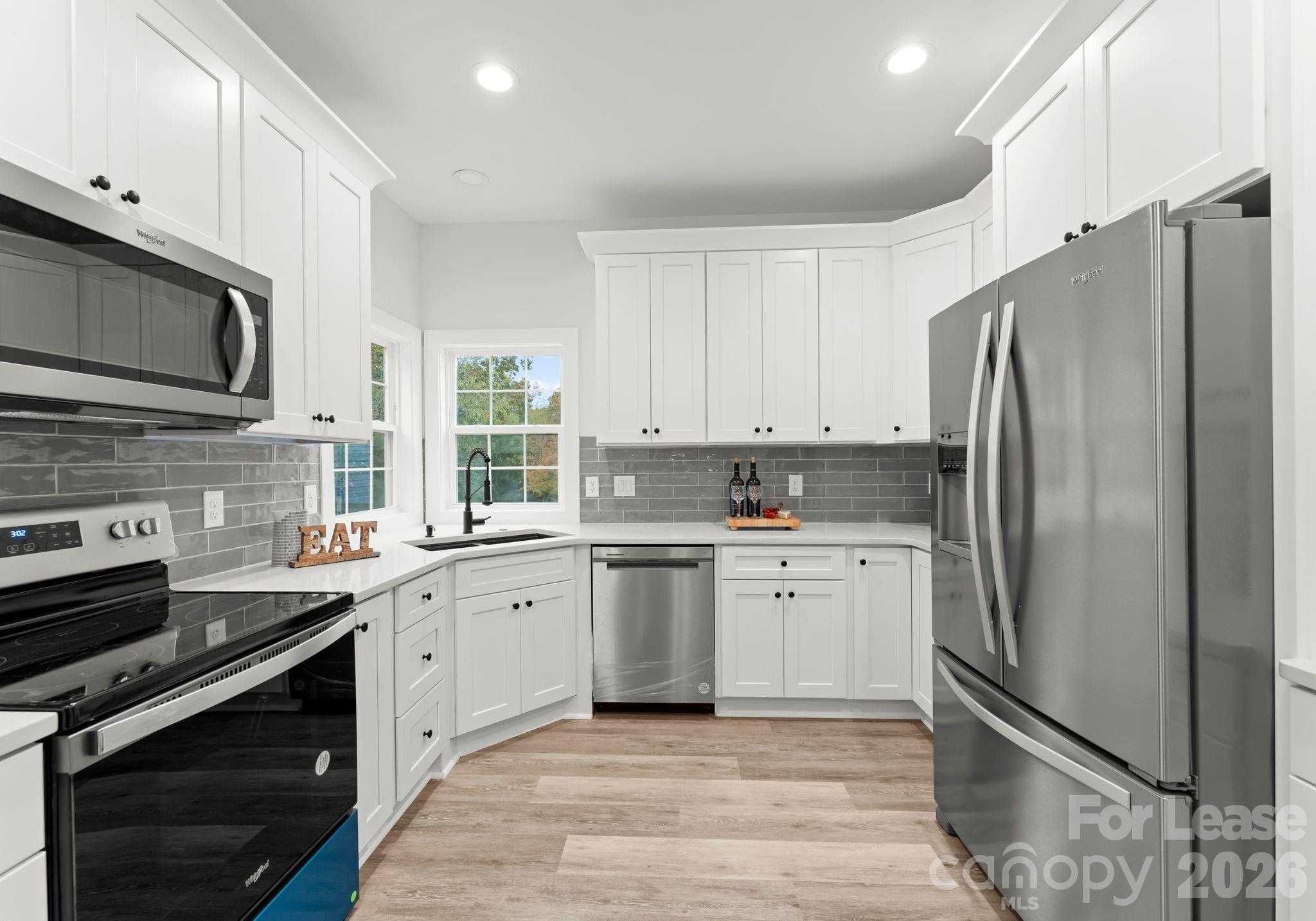 6923 Cascade Dream Court