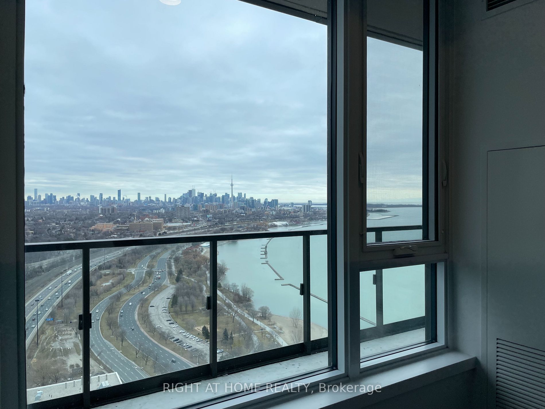 1926 W Lakeshore Blvd 4205