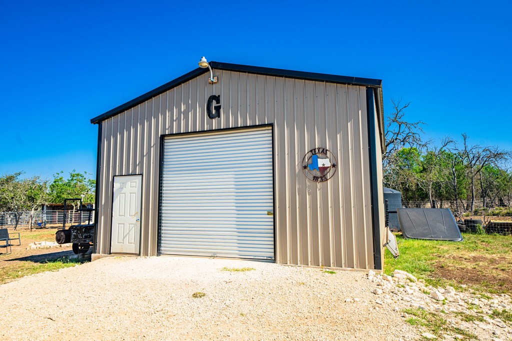 195 NW Crooked Creek Path