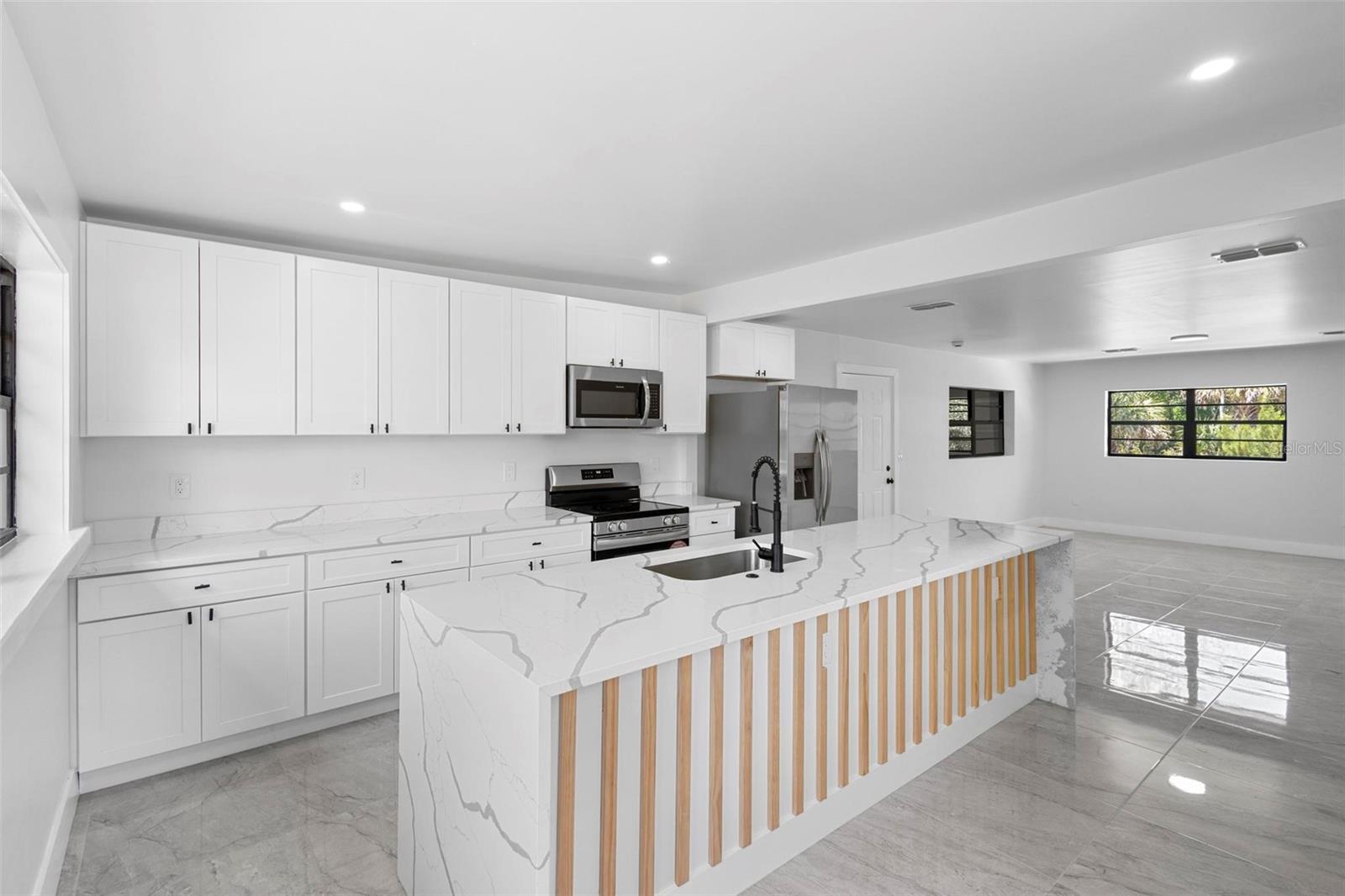 2675 Mimosa Lane