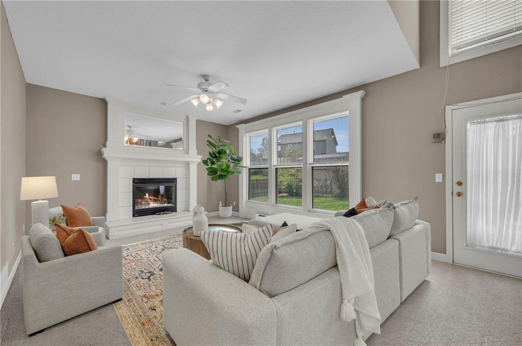 7442 N Sycamore Avenue