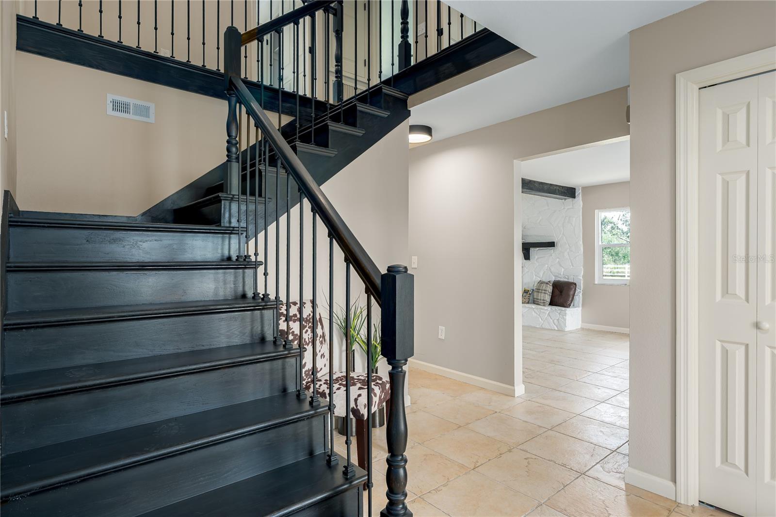 5403 Red Rooster Road