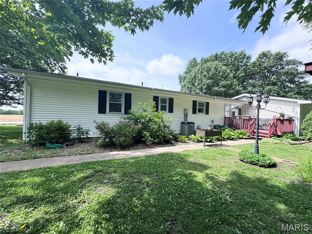 311 W Osterhout