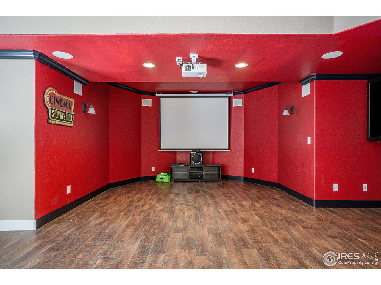 8734 Longs Peak Cir
