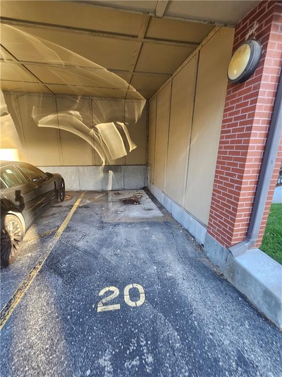 530 W 10th Street 530