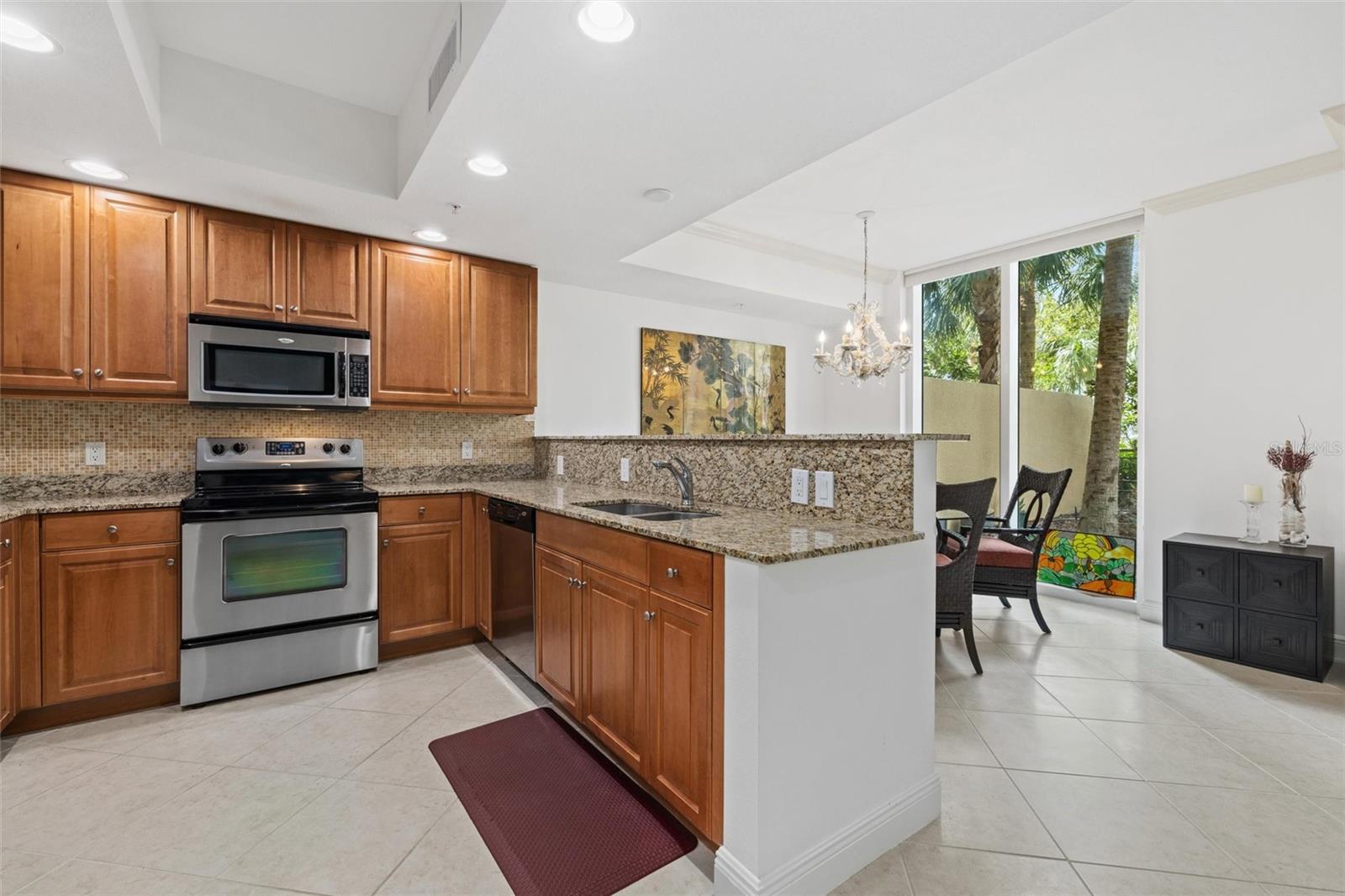 800 N Tamiami Trail 103