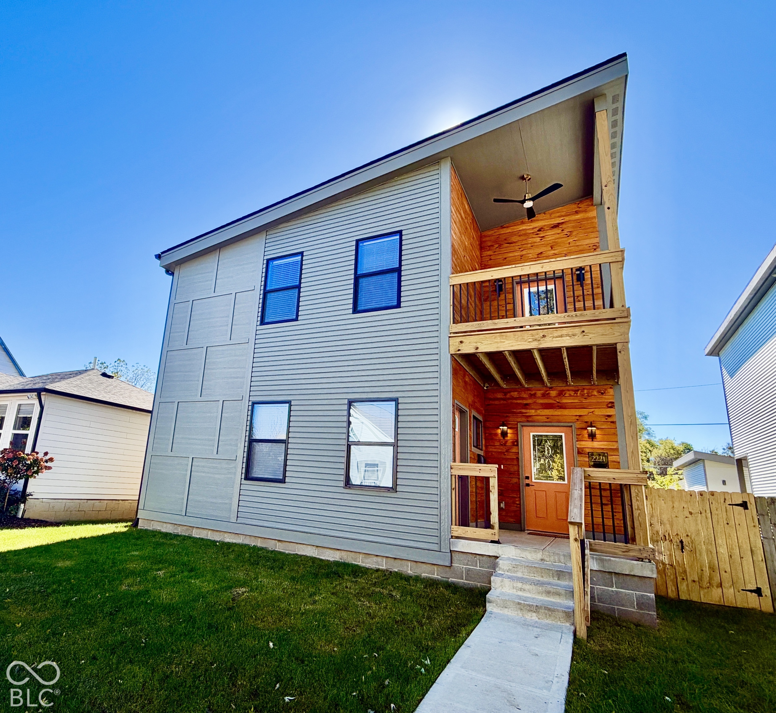 2221 Pleasant Street
