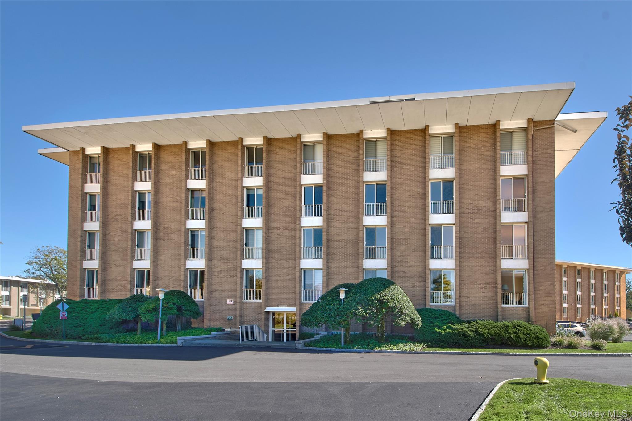 720 Milton Road West Building, 2E