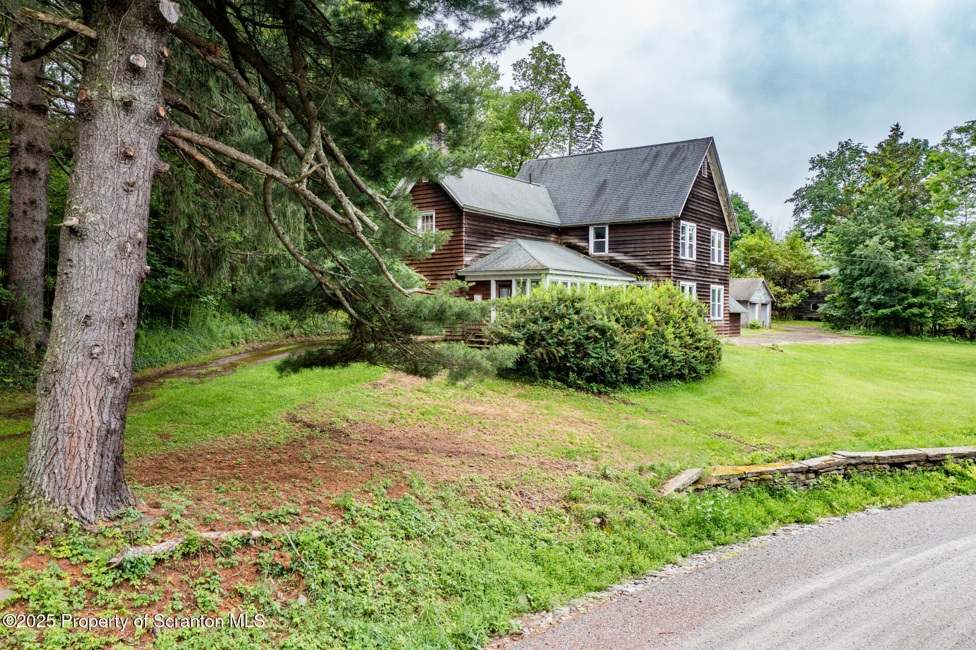 1942 Hess Road