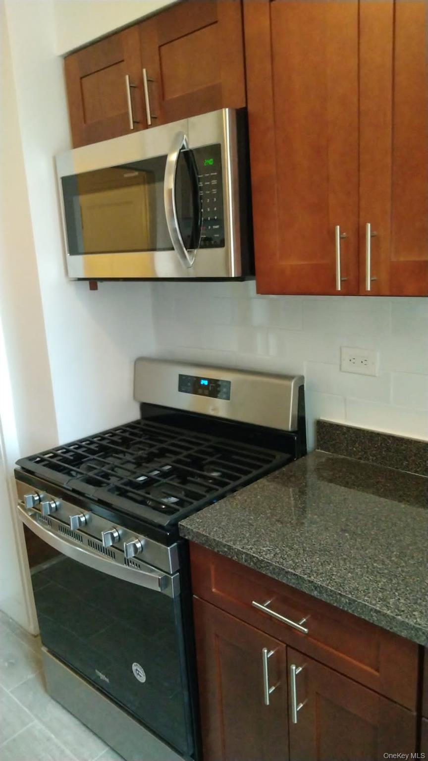 Calling all investors for this Spacious 1-bedroom apartment in a well-maintained elevator building in the heart of Parkchester . This unit offers a generous layout with a large living room, separate dining area, and ample closet space throughout. Great natural light and solid bones make this a perfect value-add opportunity. Ideal for investors or end-users looking to customize and add value. Low maintenance, strong rental potential, and high demand location near transportation, shopping, schools, and major highways. Building features include laundry, live-in super, and secure entry. Don’t miss this opportunity to own in a rapidly growing Bronx neighborhood with excellent upside potential.