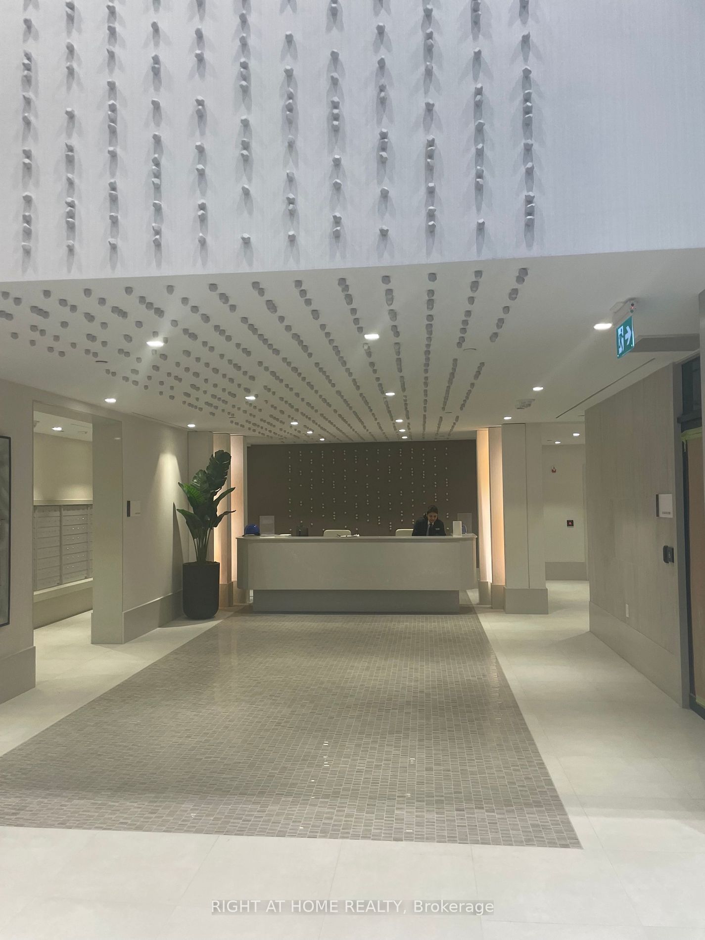 2020 Bathurst St 738
