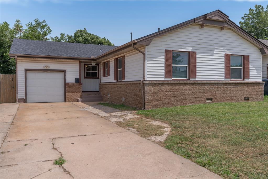 Welcome to this inviting 3-bedroom, 1.5-bath home offering comfort, functionality, and plenty of potential. Inside, you'll find a bright, welcoming interior filled with natural light, along with a newly updated bathroom that adds a modern touch. The home's practical layout makes it easy to move right in while still offering opportunities to make it your own. Step outside to enjoy the large backyard, complete with a covered patio that's perfect for hosting family and friends, enjoying your morning coffee, or creating your own outdoor retreat. With ample space for gardening, pets, or play, the possibilities are endless. Whether you're a first-time buyer, looking to downsize, or searching for a great investment property, this home delivers outstanding value at an affordable price. Don't miss the opportunity to make it yours!
