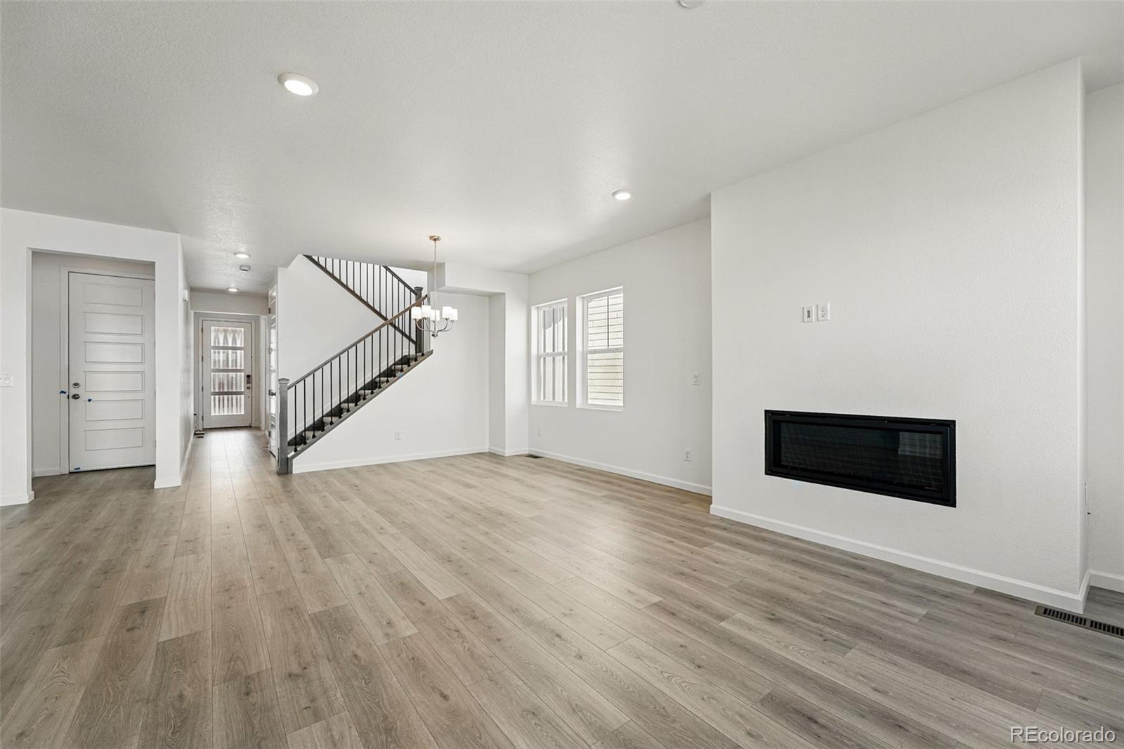 8816 Whiteclover Street