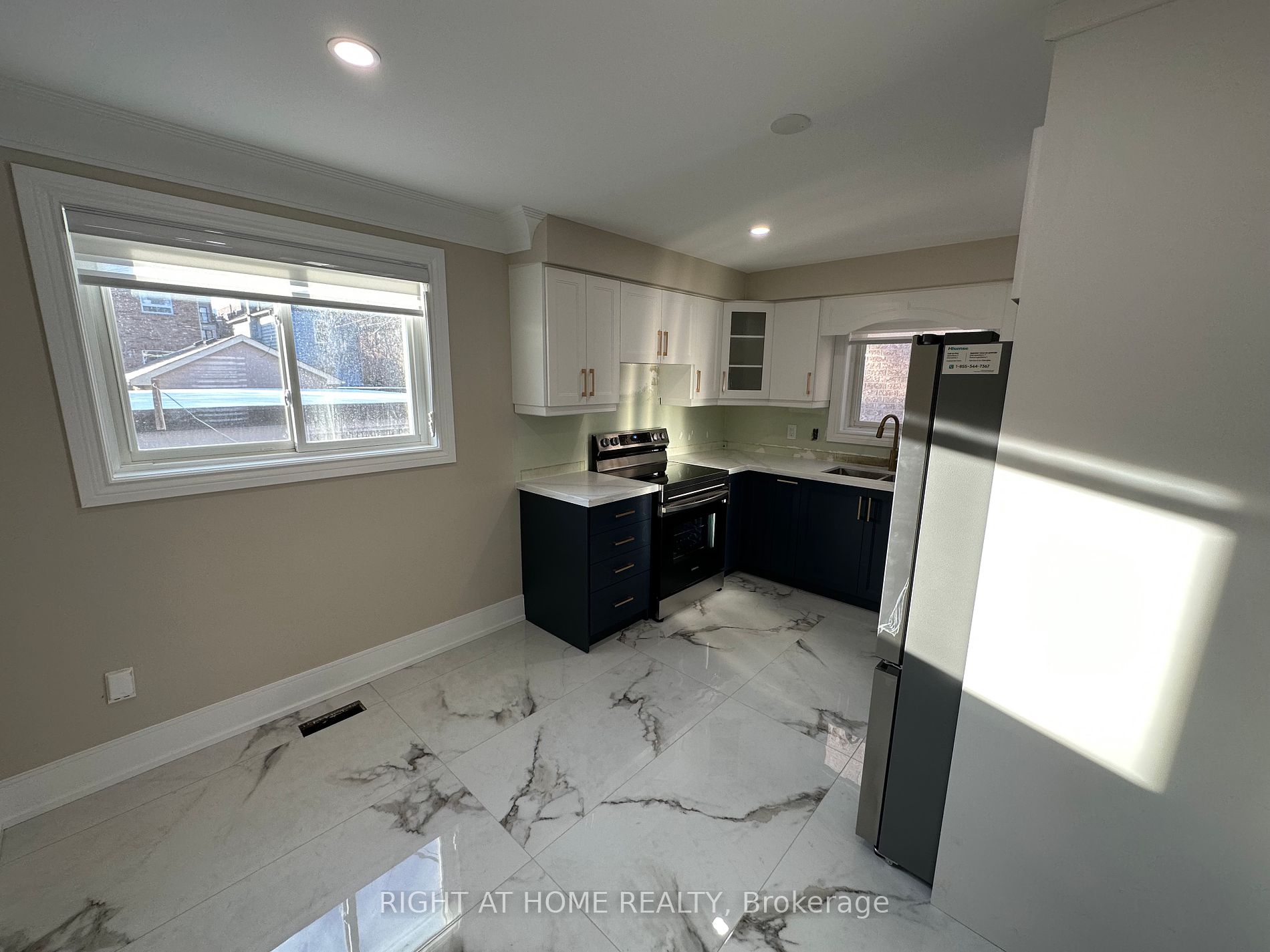 128 Twenty Second St (Main)