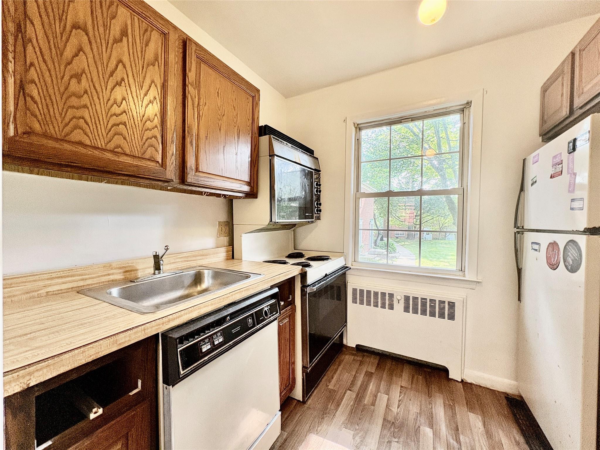 Welcome to Rex Ridge! This bright and spacious studio co-op offers a fantastic opportunity to design your own Westchester retreat. Located on beautifully landscaped grounds in the heart of Hartsdale, Apt 28 awaits your personal updates and creative touches. The layout provides an open living area with great natural light, and there's potential to install an in-unit washer/dryer for added convenience. - - - 
Enjoy the many amenities Rex Ridge has to offer, including a private in-ground pool, playground, bike storage, storage rooms (waitlist), private and garage parking (both waitlisted), and comprehensive grounds maintenance and snow removal—all in a pet-friendly (1 indoor cat allowed - No Dogs), tree-lined community. - - - 
Perfectly situated near shopping, dining, and Metro-North, this is an ideal choice for first-time buyers, commuters, or anyone seeking a low-maintenance lifestyle with room to personalize. - - - 
Monthly Maintenance is only $826 and Includes: Heat, Hot Water, Taxes, and Common Area Upkeep. Total Monthly Payment (Mortgage + Maintenance) is ONLY $1,500/mth
Don't miss this unbelievable opportunity at an unbelievable price to create a custom home in one of Hartsdale’s most sought-after co-op communities!