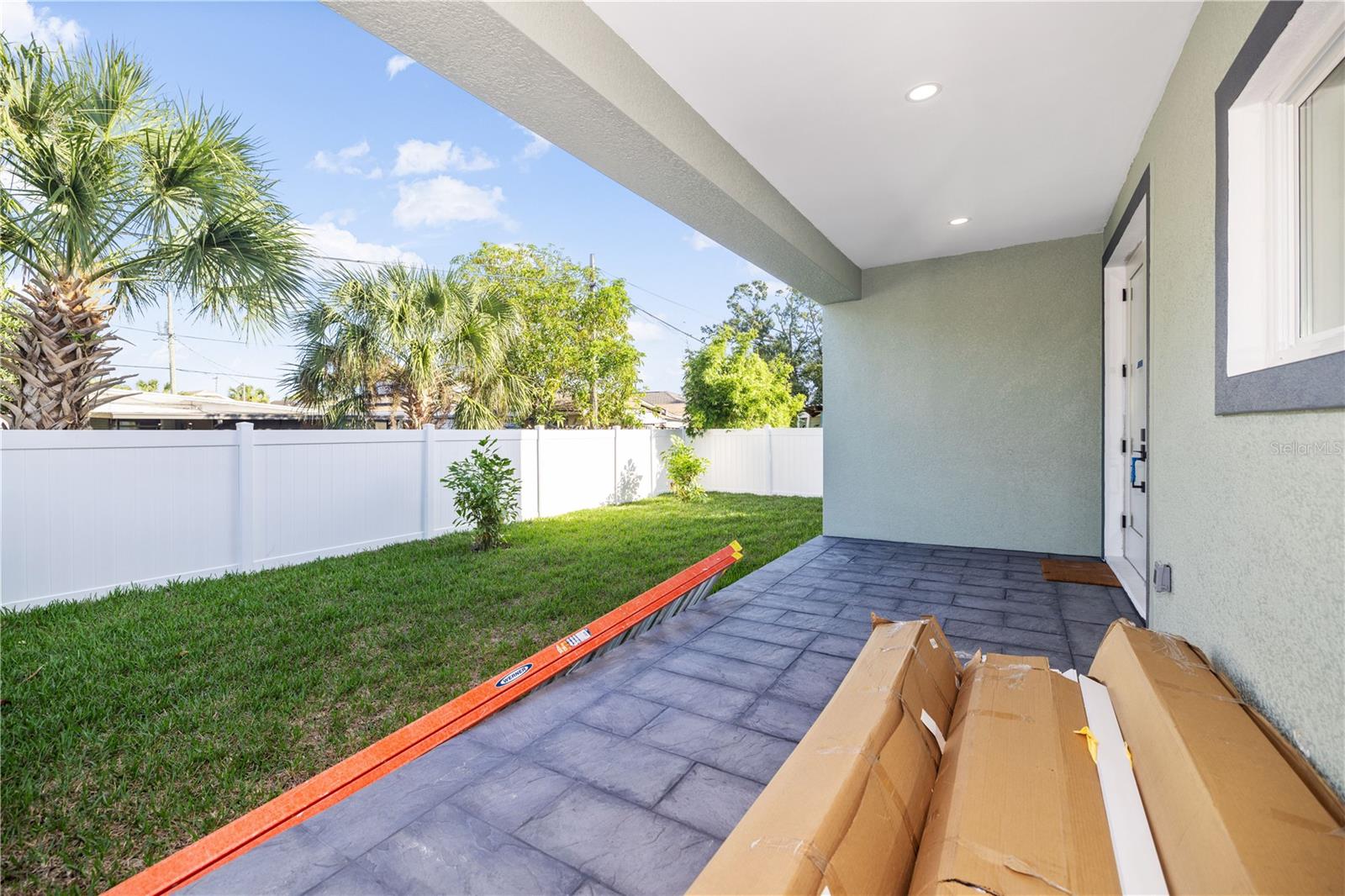 2727 W Chestnut Street