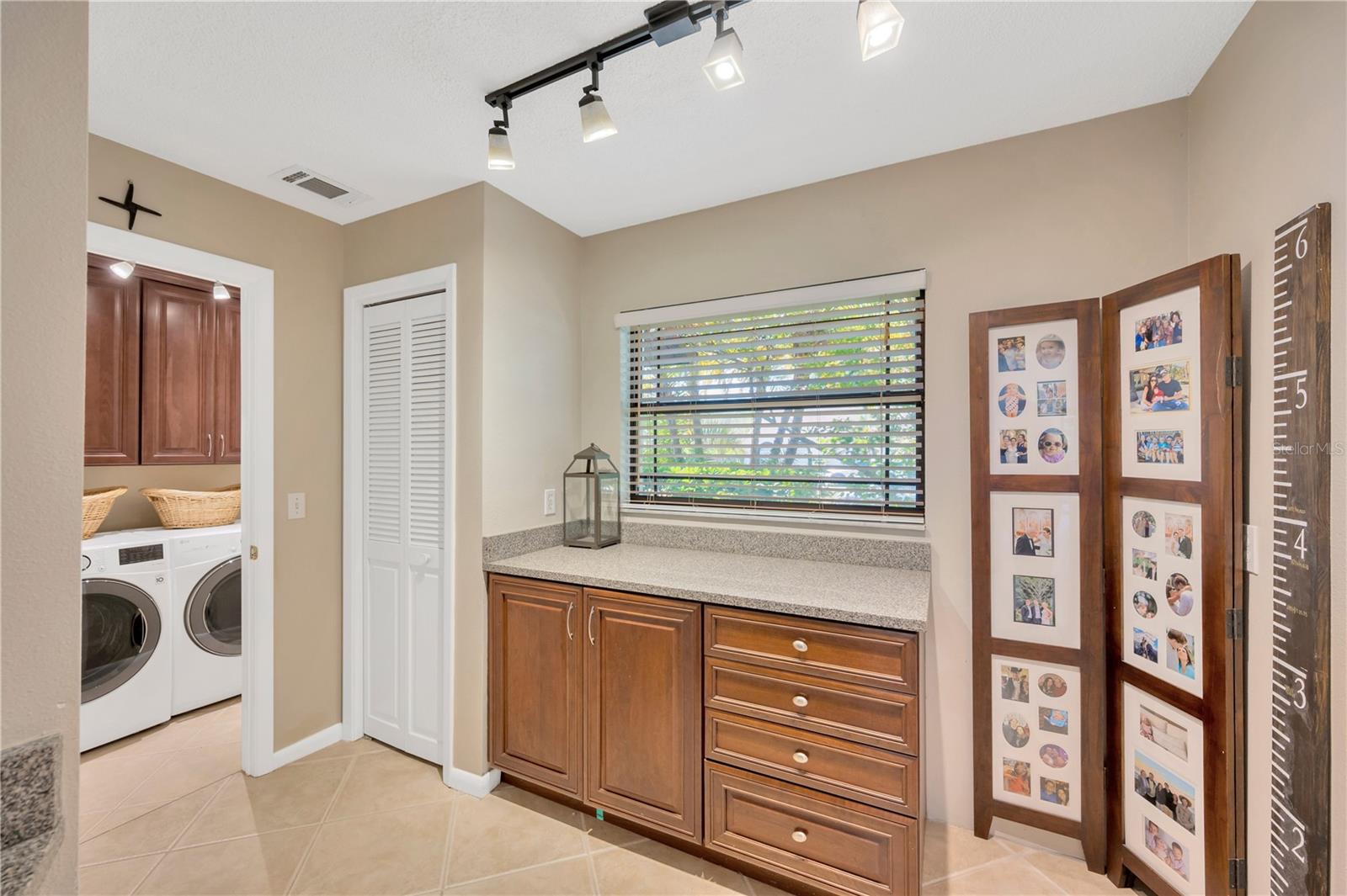 1007 Morfield Lane