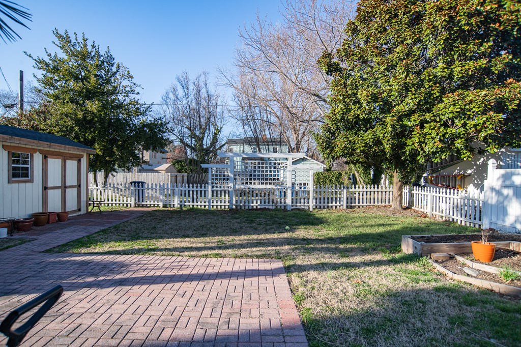 609 Monroe Ave 247