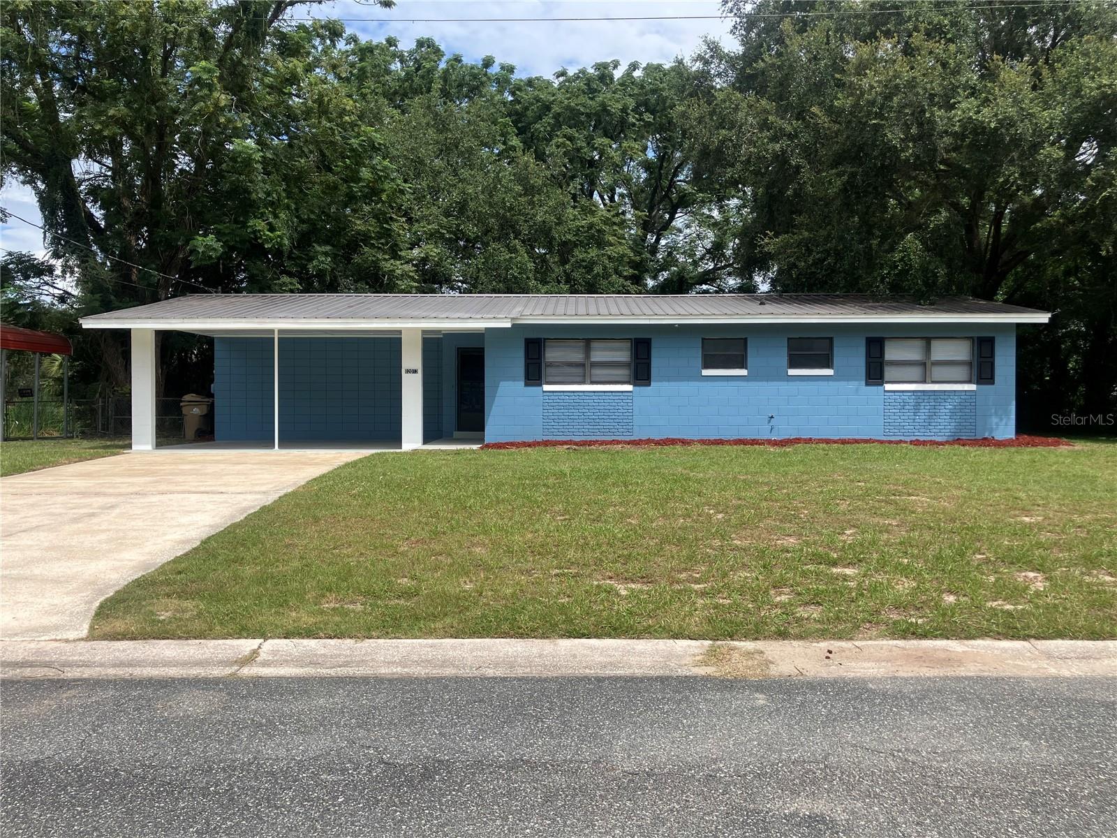 2013 Live Oak Drive, Fruitland Park, FL