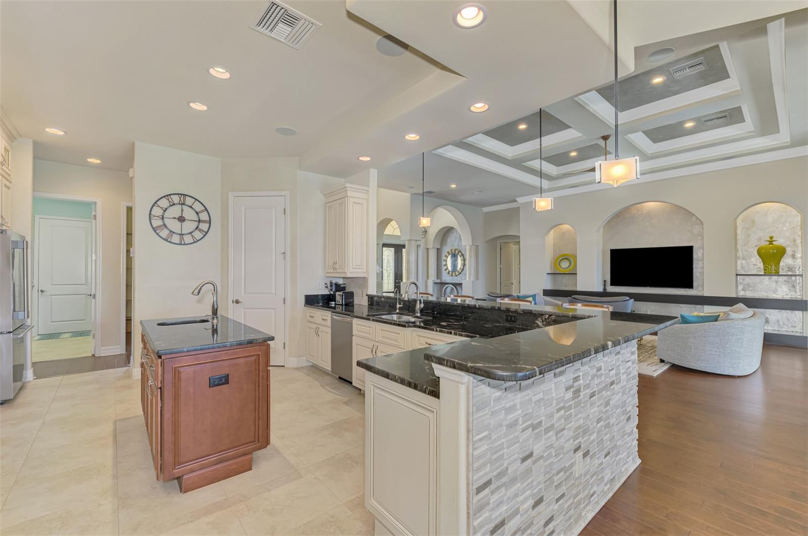 3111 Rivershore Lane