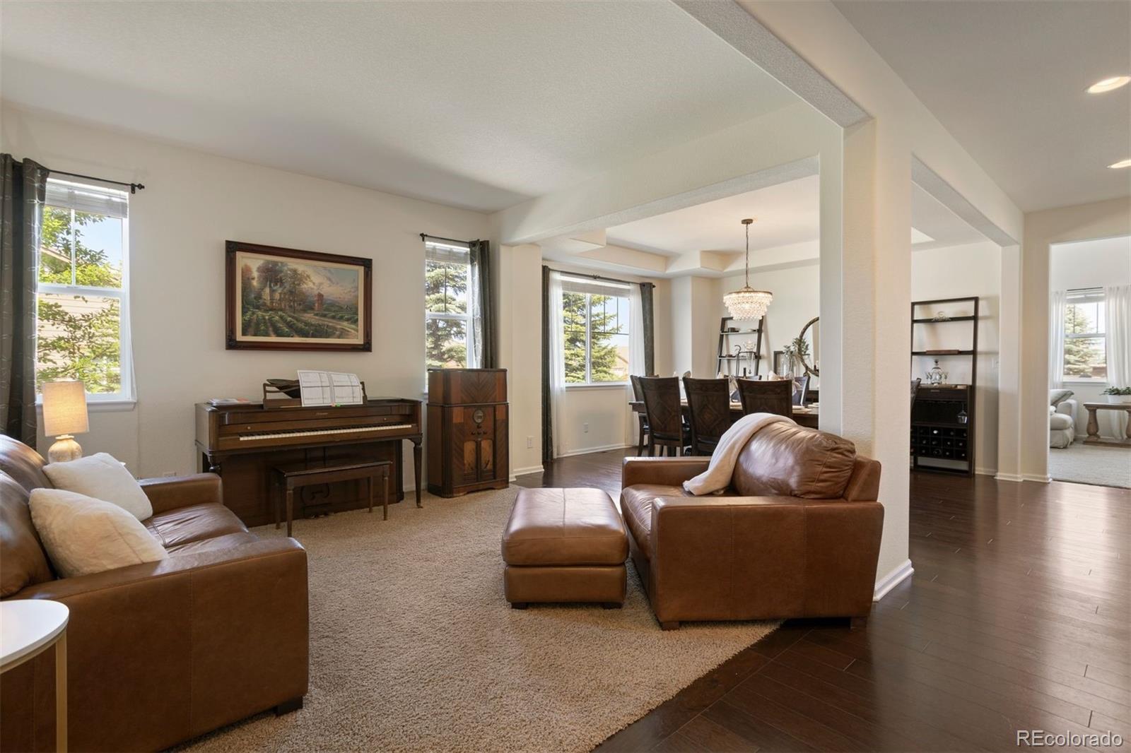 8015 Grady Circle