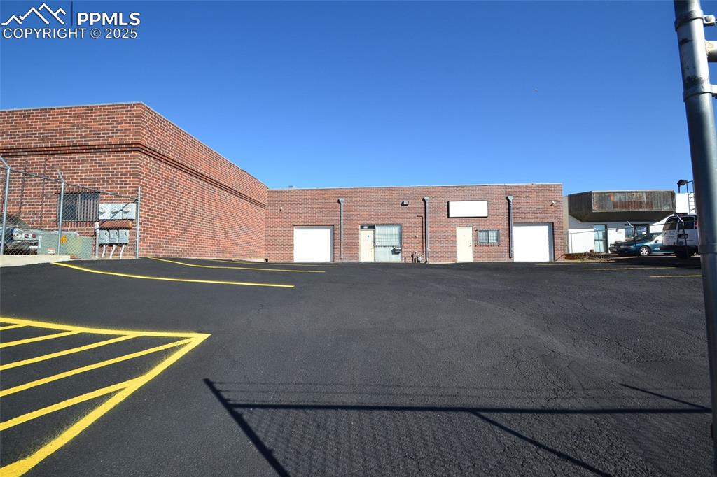 This industrial building offers 2,880 total square feet of flexible space suitable for automotive use, light industrial operations, or
warehouse distribution. The property features a total of two bathrooms and can be leased as a whole or divided into two separate units,
Side A and Side B, for individual tenants. It features an 8-foot-high by 8-foot-wide roll-up door and is fully fenced for added security. This
versatile space is ideal for businesses needing functionality, flexibility, and secure access.